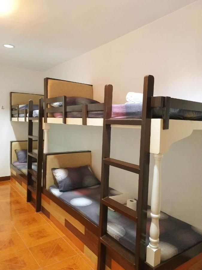 Park Vil-La Apartelle Quezon City Exterior photo