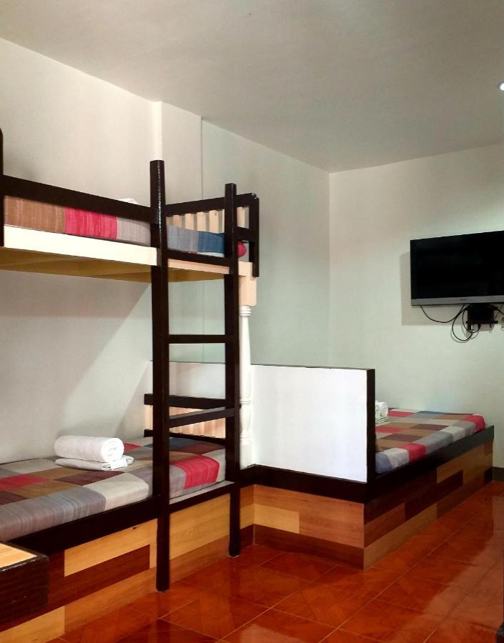 Park Vil-La Apartelle Quezon City Exterior photo